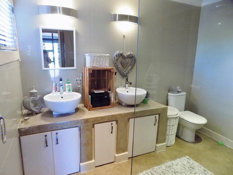 3 Bedroom Property for Sale in Hartenbos Western Cape